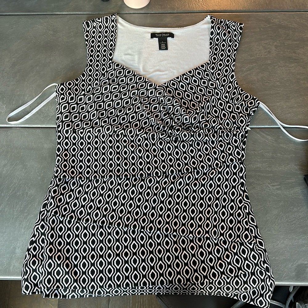 White House black market size L tank top